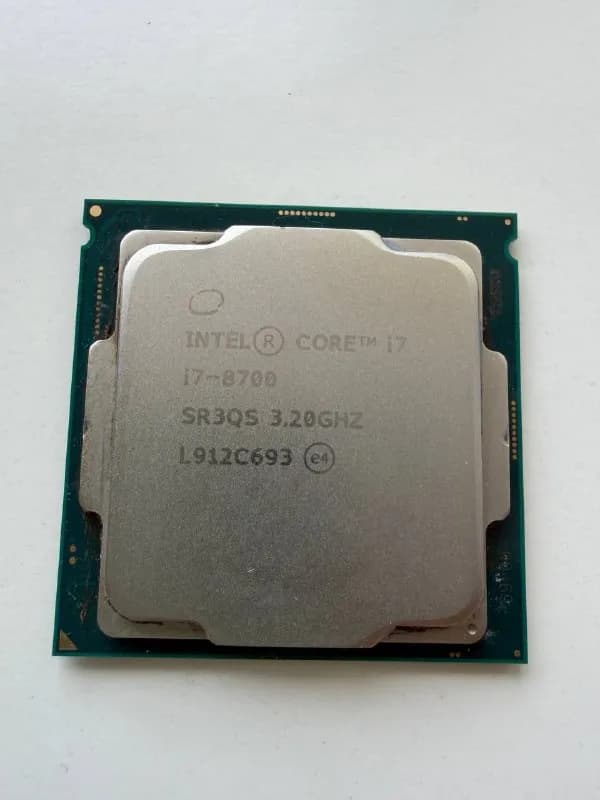 Intel Core i7-8700 + 16GB DDR4 Kingston (2×8GB) — Батуми — 400 ₾