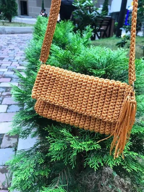 2 дамские дизайнерские сумочки handmade, кому? — Батуми — 65 ₾