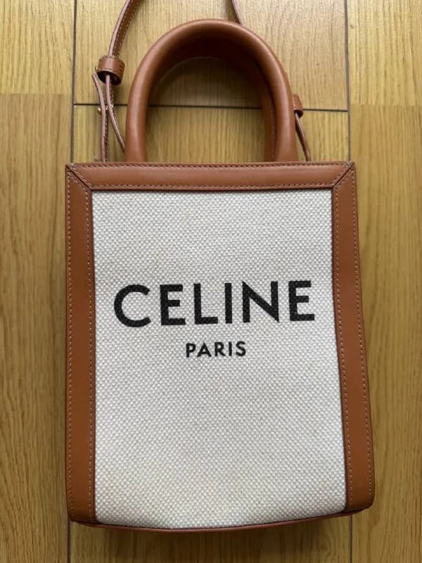 celine, очень качественная копия.Была приобретена во Вьетнаме.100 лари, уместен торт — Батуми — 100 ₾