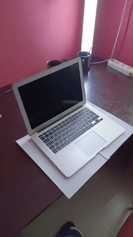 MacBook AIR 13-inch 2017 — Батуми — 650 ₾