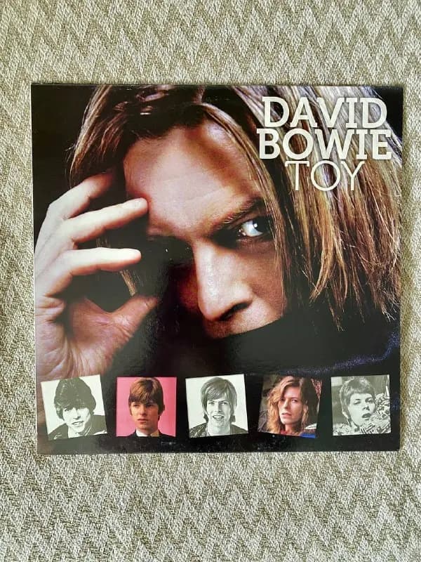 1. David Bowie — Toy. 70 лари. — Тбилиси — 70 ₾
