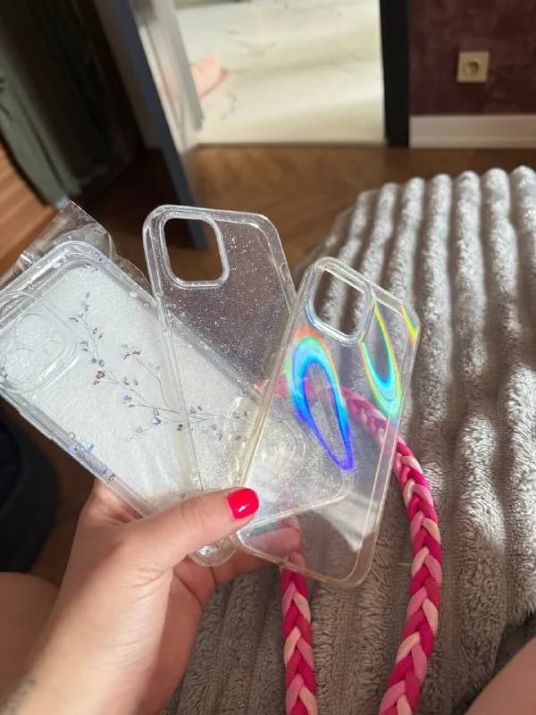 3 чехла на iPhone 12 Pro max, бесплатно отдам, абсолютно новые — Батуми