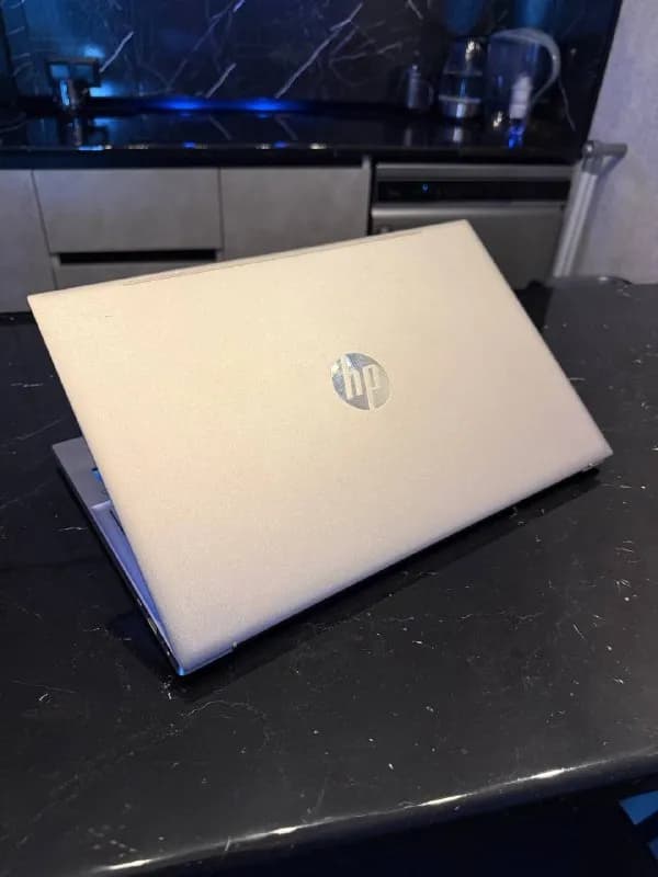 HP Pavilion — Батуми — 550 ₾