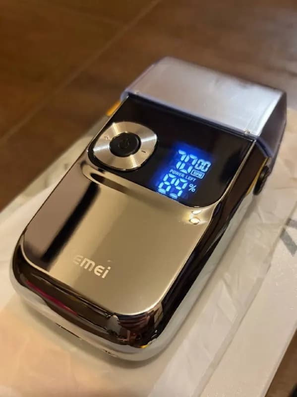 Kemei KM-2028 + сменные лезвия — Тбилиси — 80 ₾