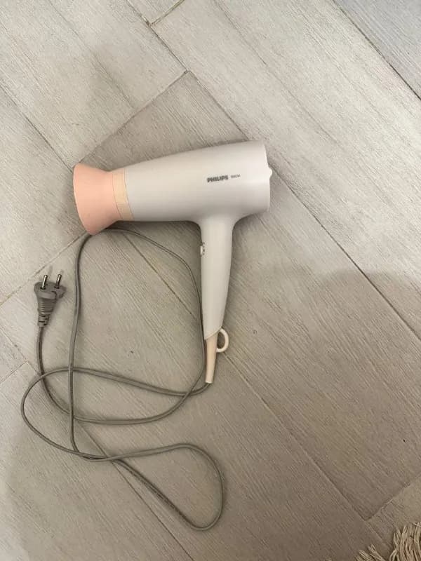 Philips Hair Dryer Series 300 — Батуми — 50 ₾