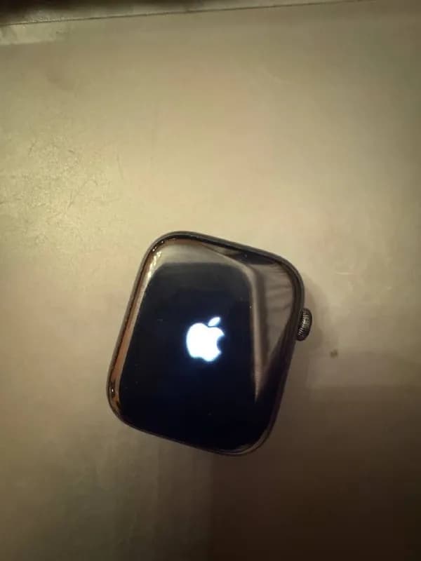 Apple Watch Series 8, 45 мм — Батуми — 500 ₾