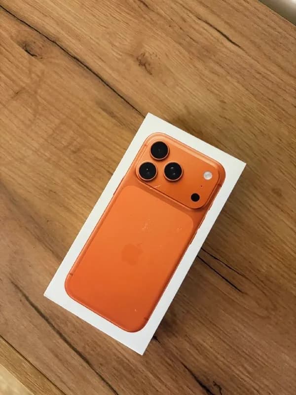 iPhone 17 Pro, Cosmic Orange 256GB Новый — Батуми — 3 300 ₾