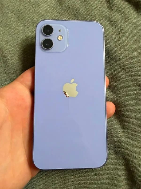 iphone 12 — Батуми — 270 ₾