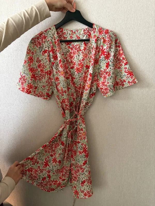 Платья-халаты Mango и рубашка Benetton — Тбилиси — 20 ₾