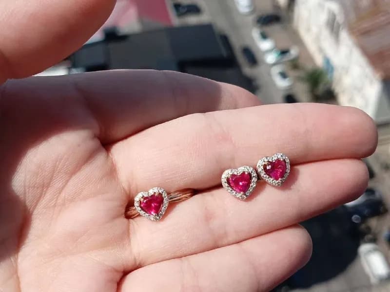 Золотые серьги и кольцо с бриллиантами и рубином — Батуми — 3 500 $