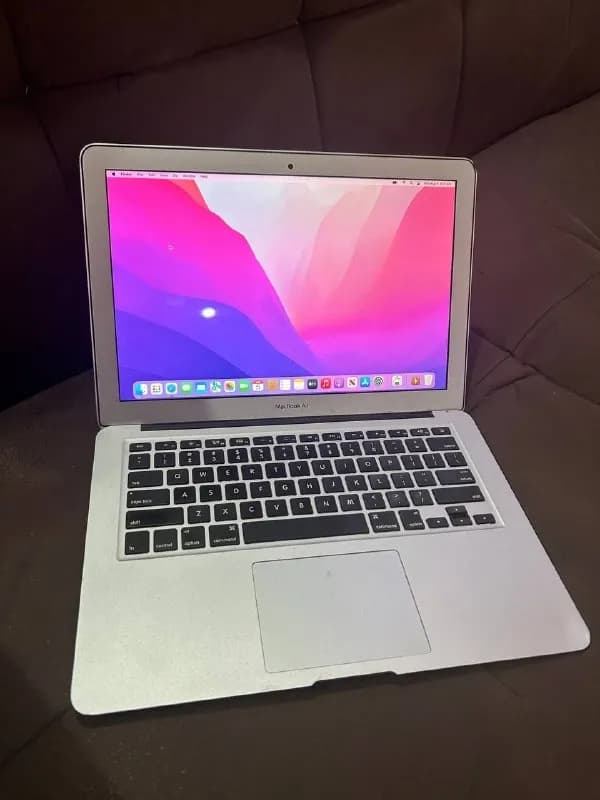 MacBook air 2015 8 gb 256 battery 84% — Тбилиси — 400 ₾