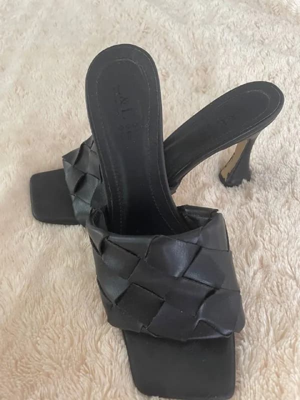 37 Botega цена 25 лари — Батуми — 25 ₾