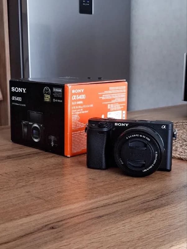 Sony Alpha a[телефон]mm. — Батуми — 2 100 ₾