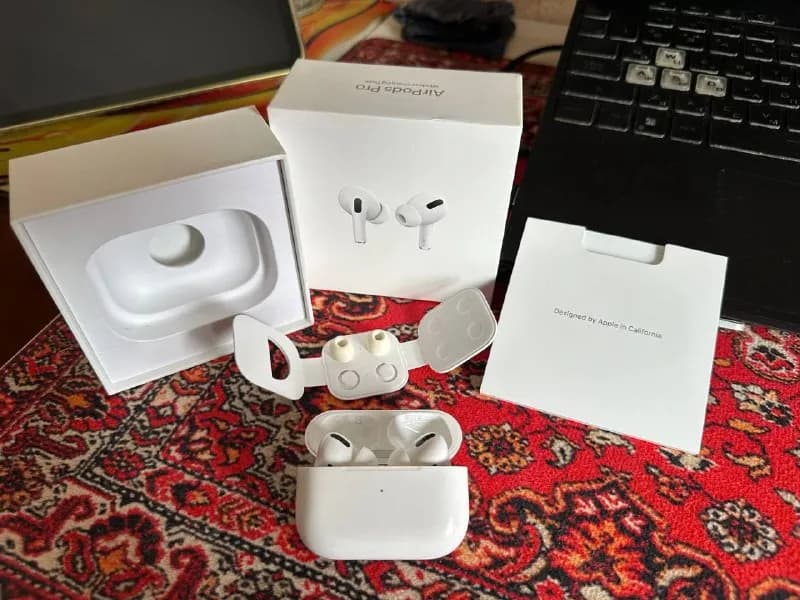 AirPods Pro 1 lightning. С функцией беспроводной зарядки. — Батуми — 200 ₾