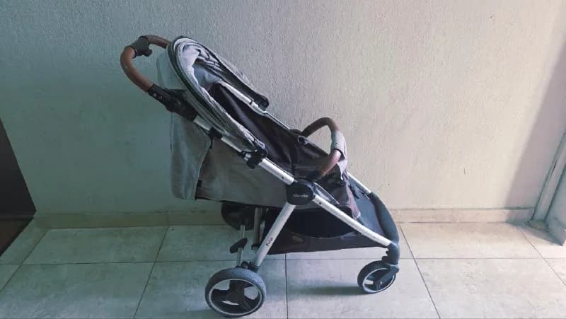 Прогулочная коляска — Батуми — 70 ₾