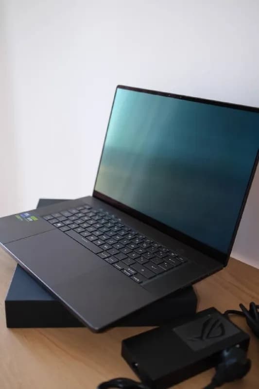 ASUS ROG Zephyrus G16 GU605MI — Батуми — 3 200 ₾