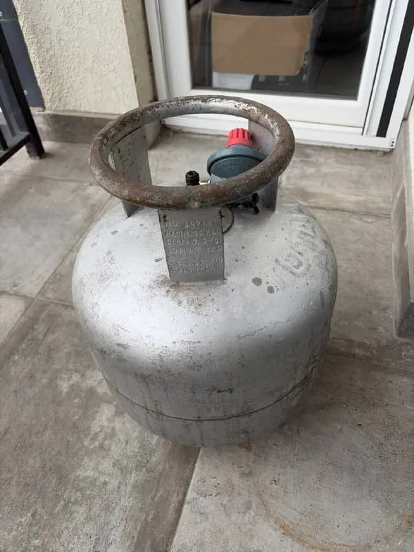 80%, насчет цены пишите в лс, могу отдать за 70 лари — Батуми — 70 ₾
