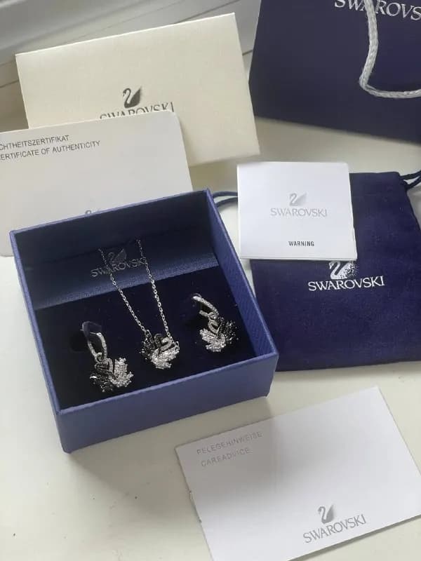 ORIGINAL SWAROVSKI — Батуми — 330 ₾