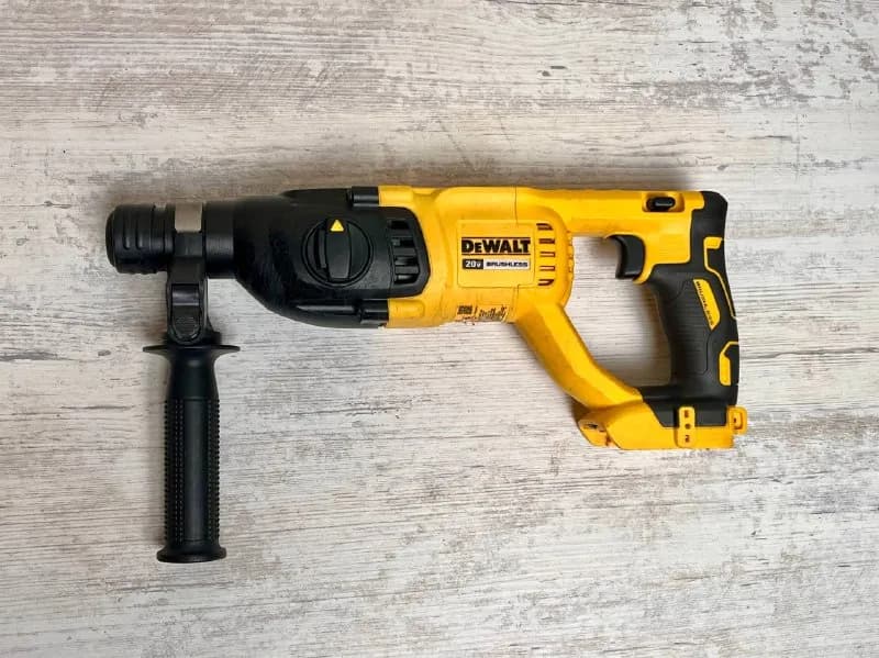 Перфоратор DeWalt DCH133 — Тбилиси — 400 ₾