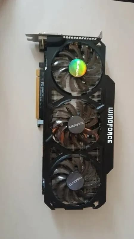 Gigabyte GeForce GTX 770 WindForce 3X OC 2GB (модель: ⁠GV-N770OC-2GD⁠). — Батуми