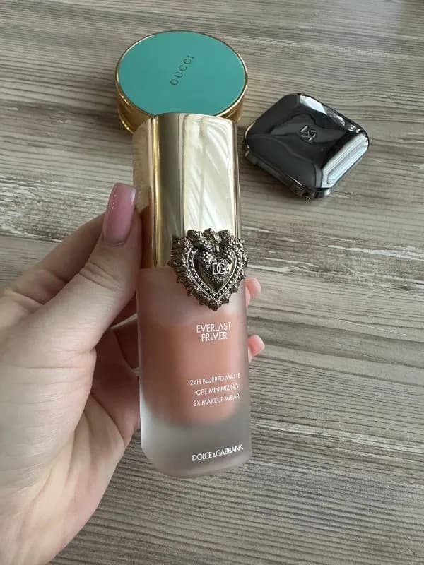 1 — Основа под макияж «Dolce&Gabbana» остаток от 28 мл — Батуми — 80 ₾