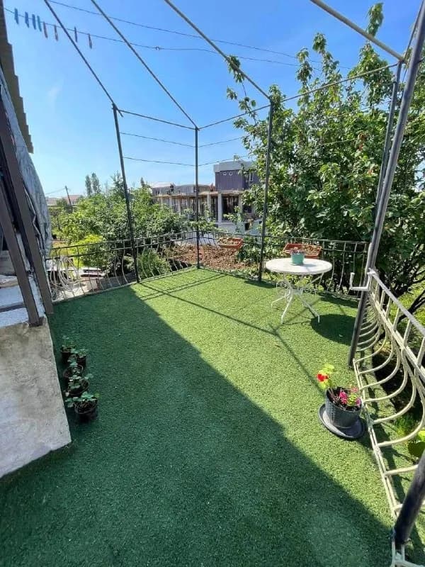 RENT BATUMI🏠🌊☀️❗️ Сдаётся 2 ой этаж частного дома на длит.срок, жил.площадь 100 m² (Двор 200 m²) — Батуми
