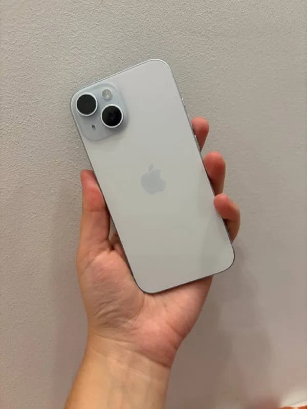 IPhone 15 128 sim +esim — Батуми — 1,600 ₾