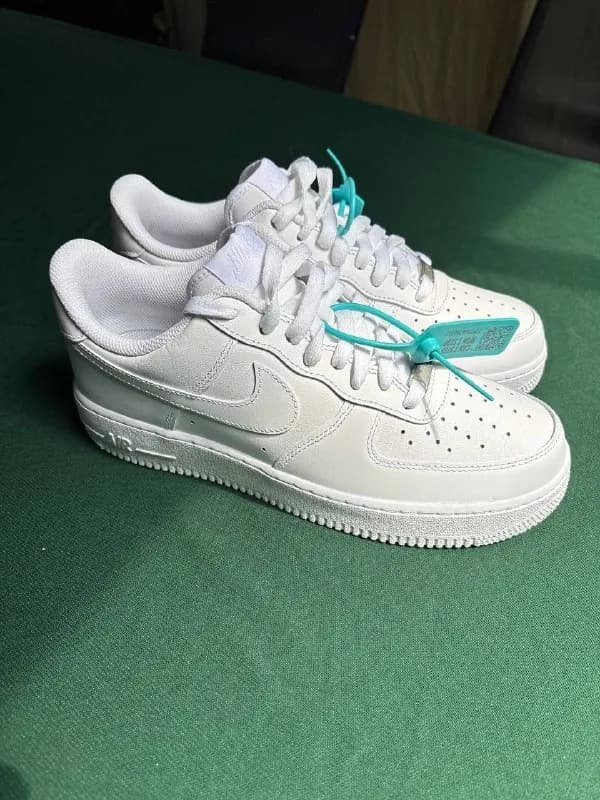 1. Nike Air Force 1 low — Тбилиси — 300 ₾