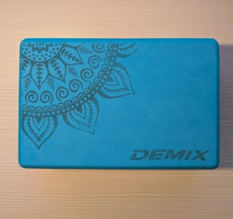 Demix (23 × 15 × 7,5 см.) — Батуми