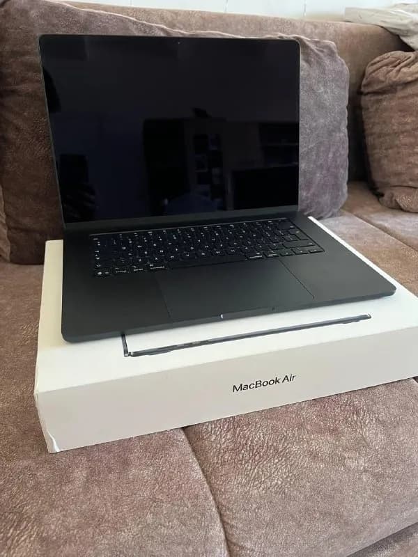 MacBook Air 15 дюймов с чипом M4 — Батуми — 2300 ₾