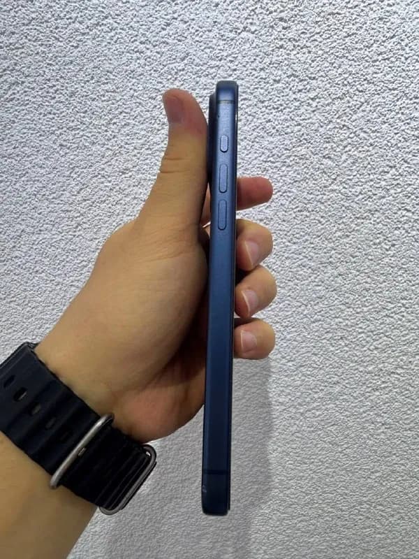 iPhone 17 Pro Max 256 GB — Батуми — 3 000 ₾