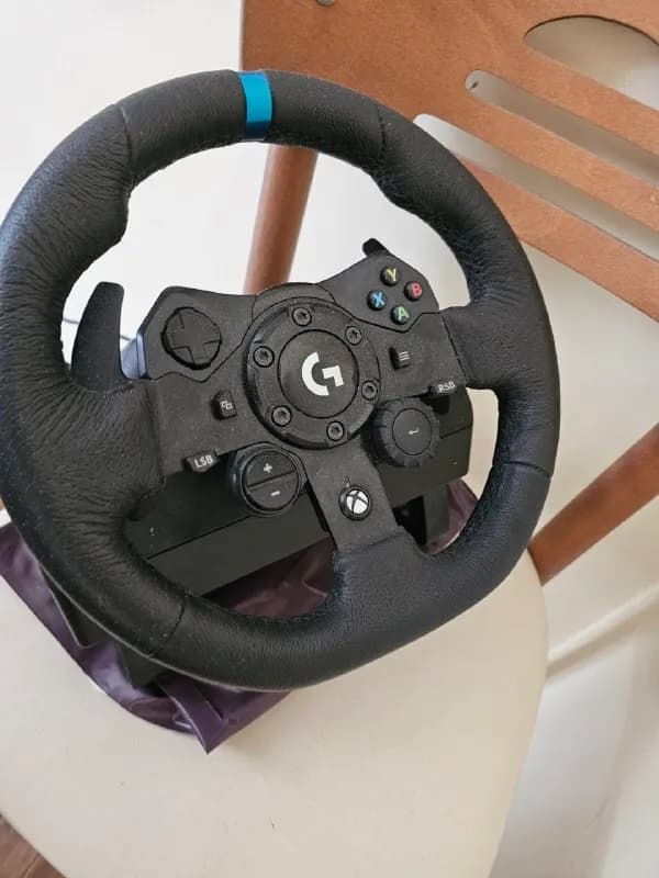 Logitech G923 + педали. Б/у. 500 лари. — Батуми — 500 ₾