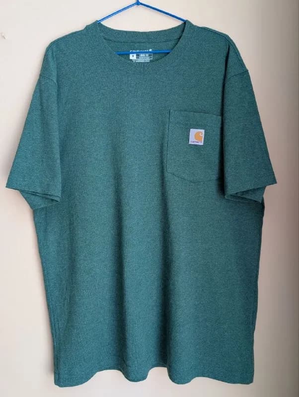 1. Футболка Carhartt — Батуми — 65 ₾