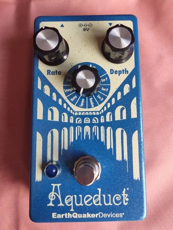 EarthQuaker Devices Aqueduct Vibrato (новая, не использовалась) с коробкой и всеми брошюрами — 400₾ — Тбилиси — 400 ₾