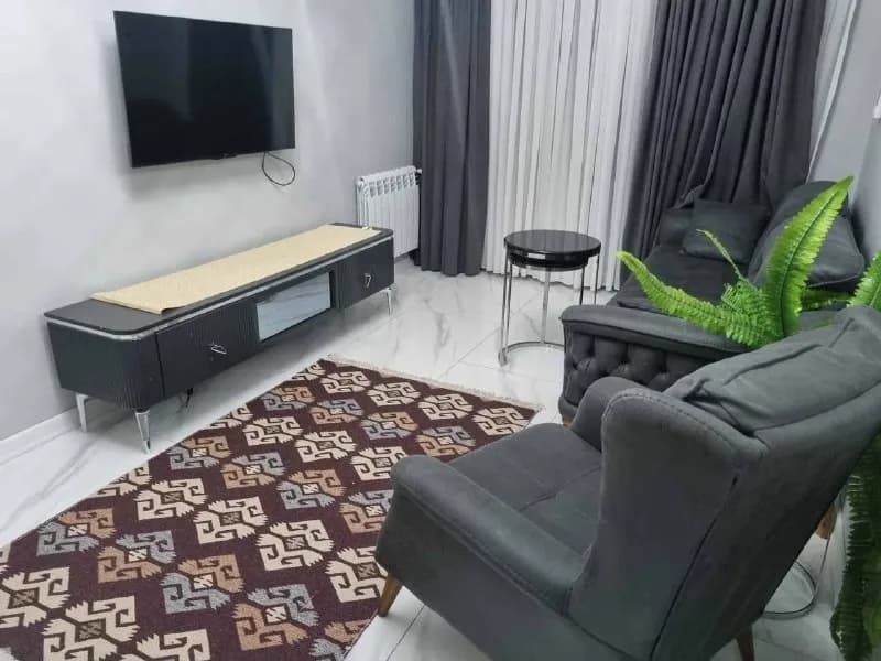 1+1 по улице Шартава, 16* BST — Батуми — 800 $