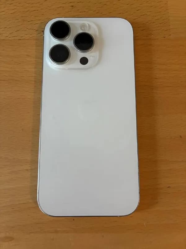 IPhone 16 Pro, white titanium 128gb — Батуми — 2 200 ₾