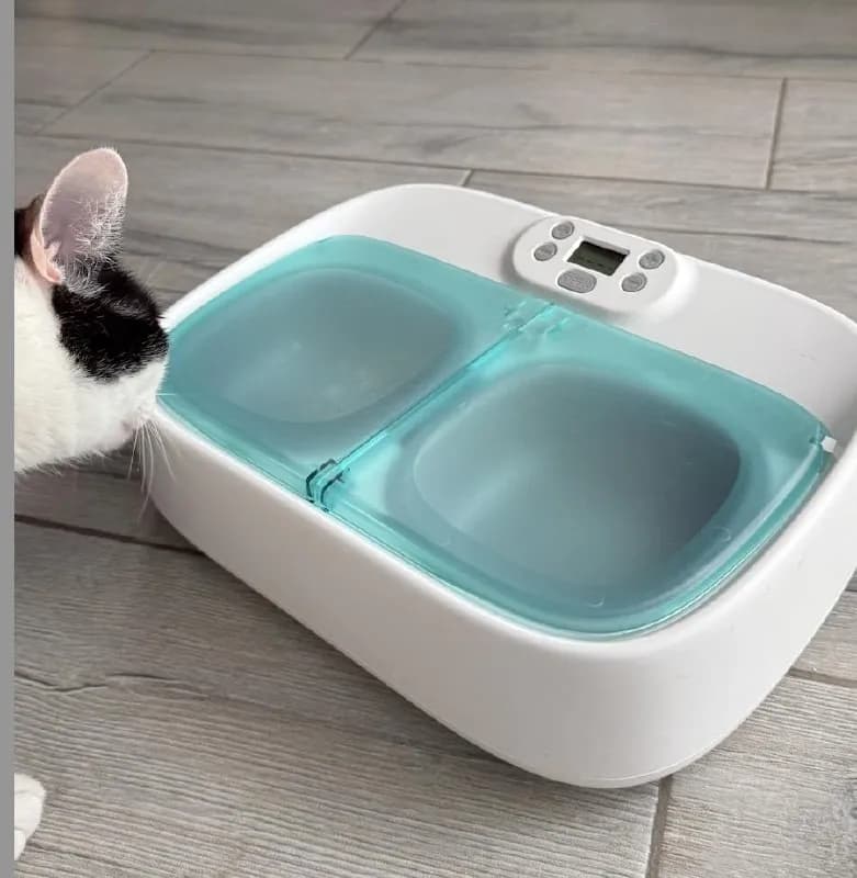 Petoneer Two Meal Feeder — 45 лари. Батуми — Батуми — 45 ₾