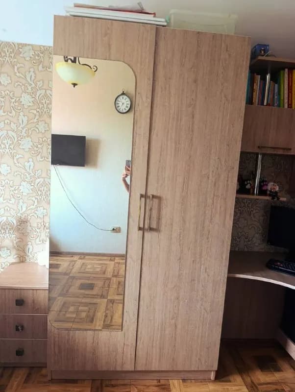 Prodaetsya shkaf, komod, kompiuternii stol- vse vmeste 800 lar! Stul-50 lar — Батуми — 800 ₾