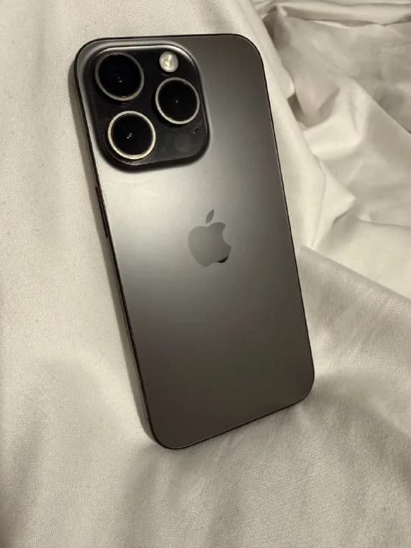 iPhone 15 Pro Black Titanium 256 GB (eSIM) — Тбилиси — 1 900 ₾