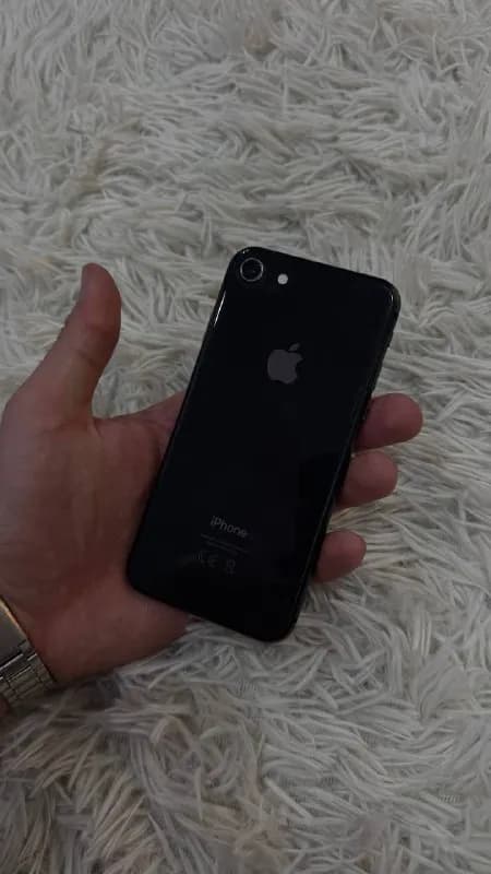 iPhone 8 — Батуми — 100 ₾
