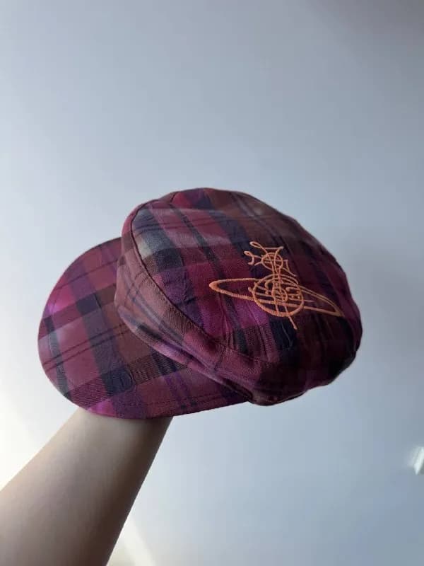 Кепка Vivienne Westwood, новая с бирками — Батуми — 95 ₾