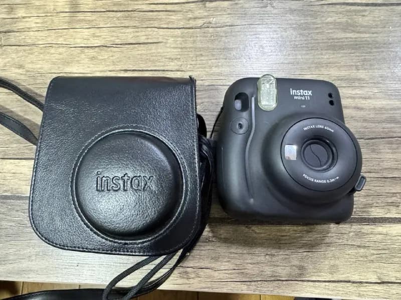 Fujifilm Instax Mini 11 в отличном состоянии. — Батуми — 150 ₾