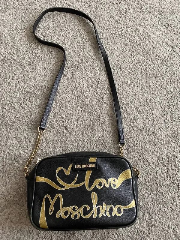 love moschino. Все изъяны на фото. 25 лари. — Батуми — 25 ₾