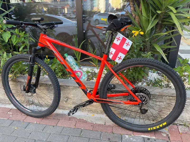 Scott Scale 960- это вел от швейцарского🇨🇭топового бренда конкретно мой собран в Бельгии🇧🇪 — Батуми — 1000 $
