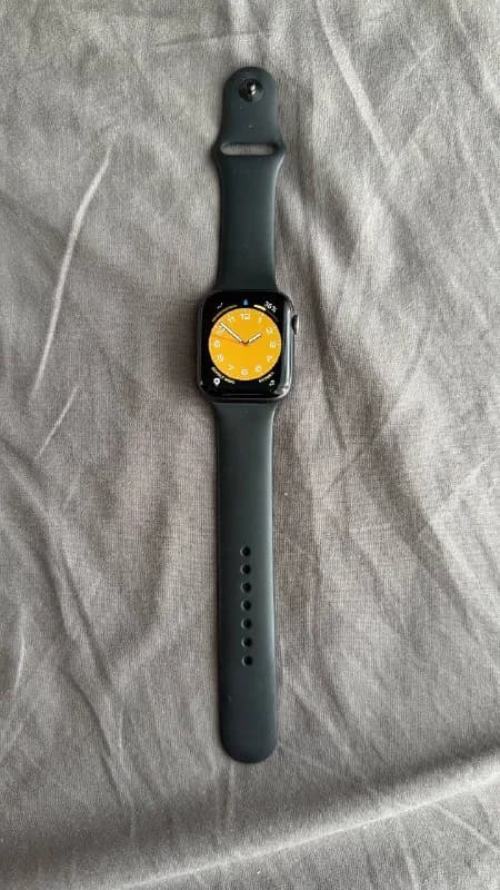 Apple Watch Series 4 44 мм — Батуми — 250 ₾