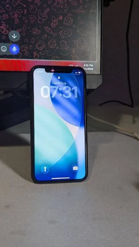 IPhone 11 Pro из минусов сломано задняя стекло. в основном телефон работает отлично нечего не меняло — Батуми — 330 ₾