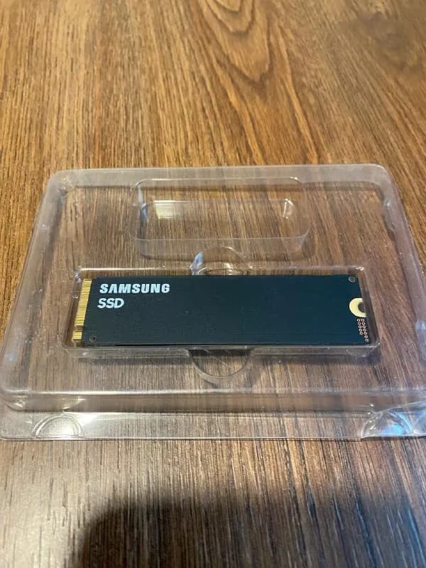 SSD M.2 NVMe Samsung 256GB (MZ-VL22560) — Батуми — 150 ₾