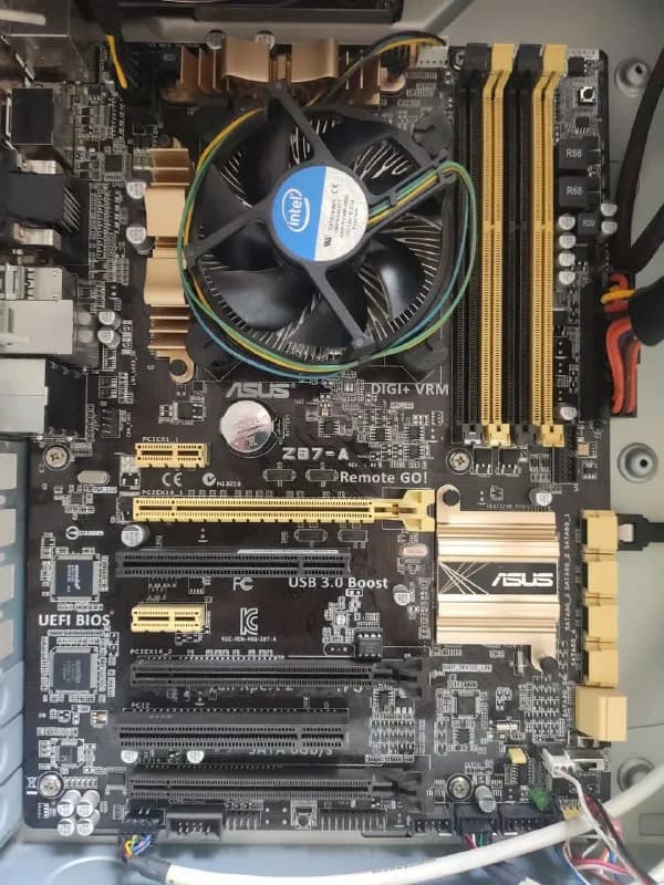 ASUS Z87-A. — Тбилиси — 100 ₾