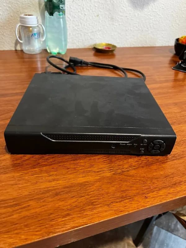 1. DVR видеорегистратор для камер наблюдения — нормальное состояние, 80 GEL — Тбилиси — 80 ₾