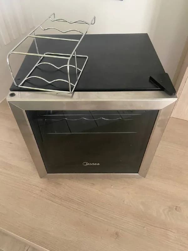 Холодильник для бутылок — Батуми — 150 ₾